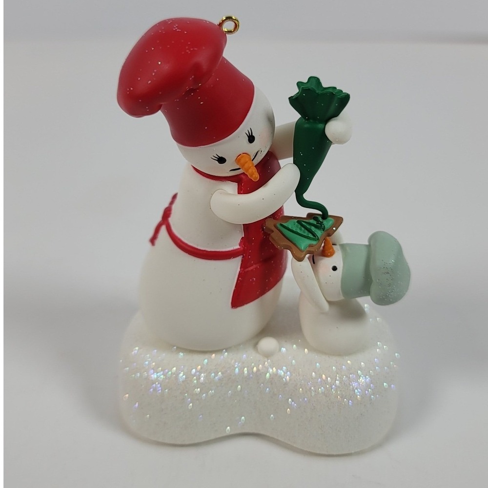 Hallmark Keepsake 2022 Can't Wait for Cookies Snowman Sound Ornament QGO2433